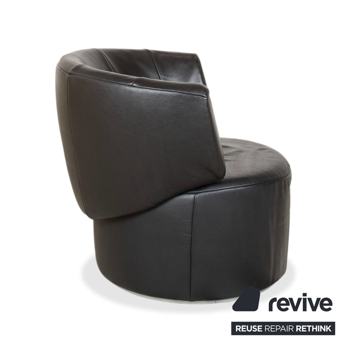 Rolf Benz 684 Fauteuil en cuir noir fonction manuelle avec pouf