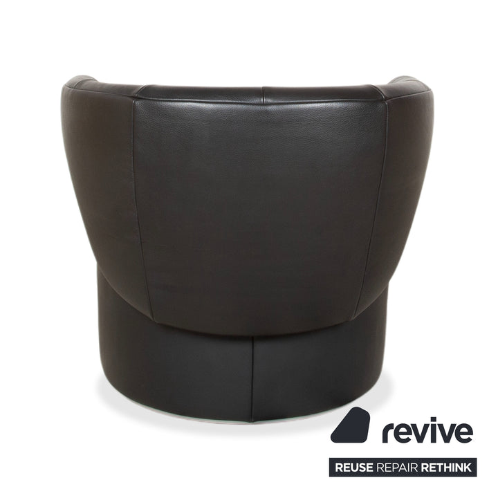 Rolf Benz 684 Fauteuil en cuir noir fonction manuelle avec pouf