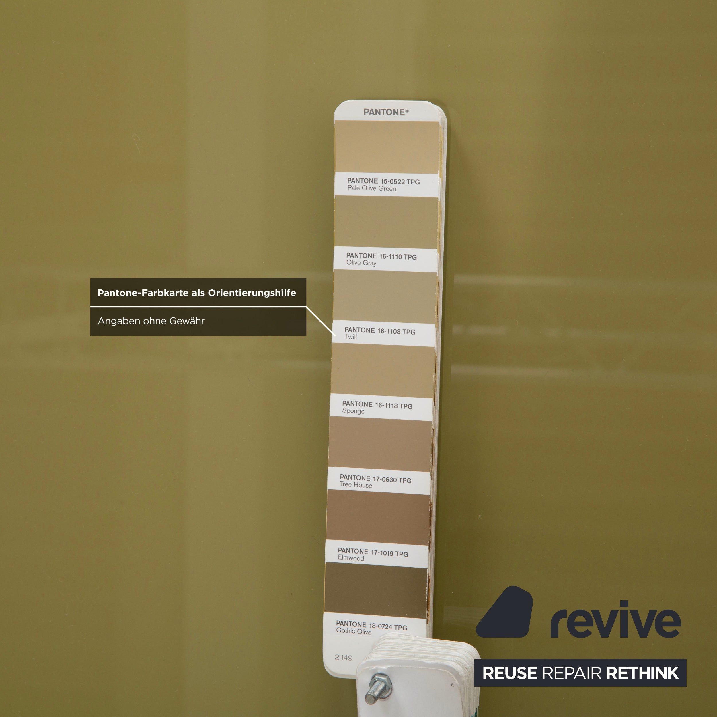 Table basse en verre vert olive Rolf Benz 8770 80 cm