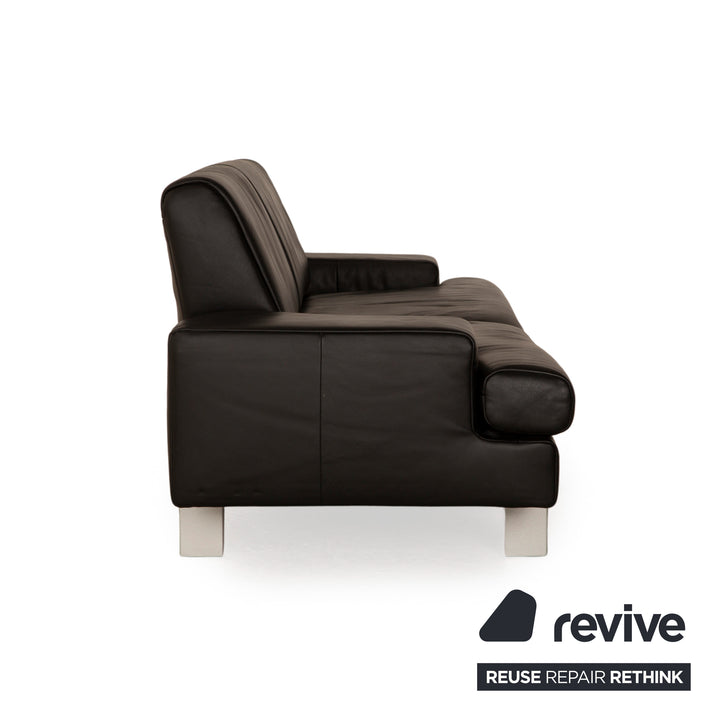 Sofá de tres plazas Rolf Benz AK 644 de cuero negro