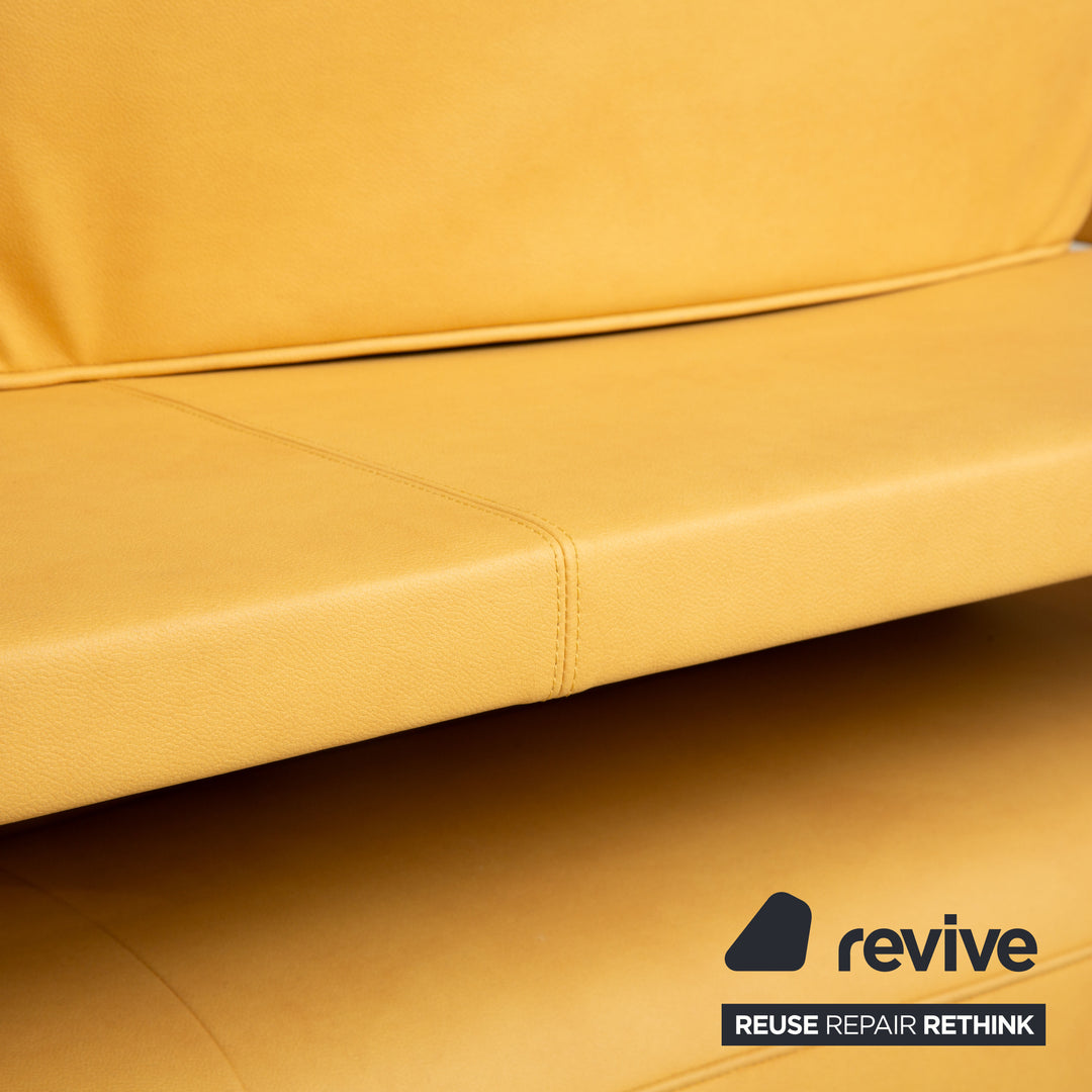 Canapé d'angle Rolf Benz Dono 6100 en cuir végan, jaune mangue, canapé GAVIN 106 retapissé