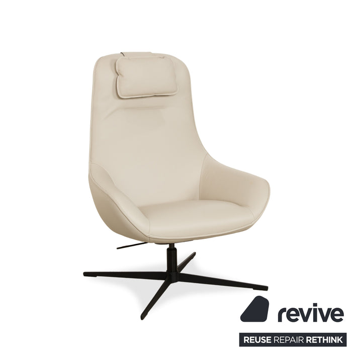 Fauteuil en cuir Rolf Benz MEG beige fonction manuelle avec tabouret