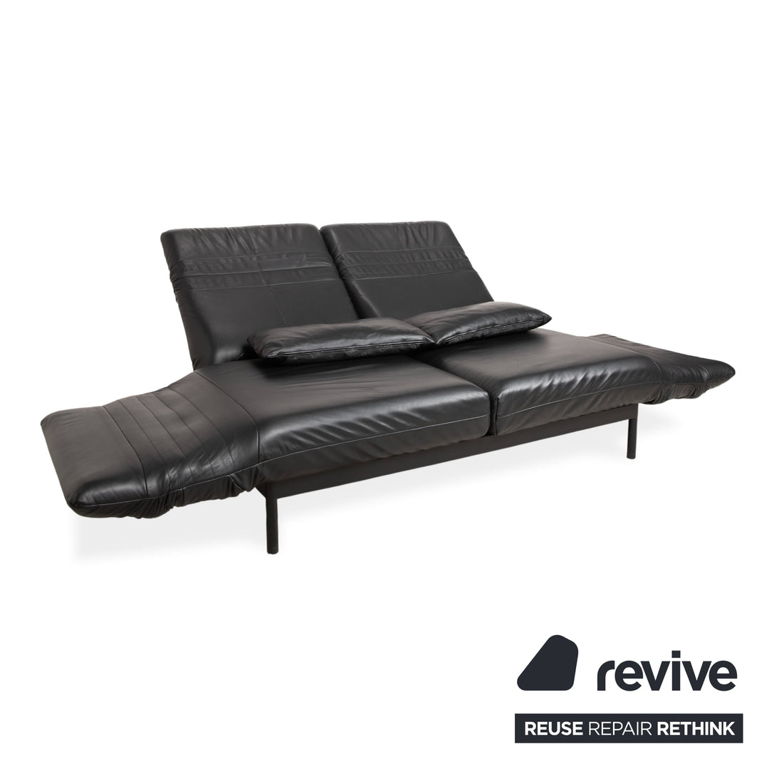 Canapé deux places Rolf Benz Plura en cuir noir à commande manuelle