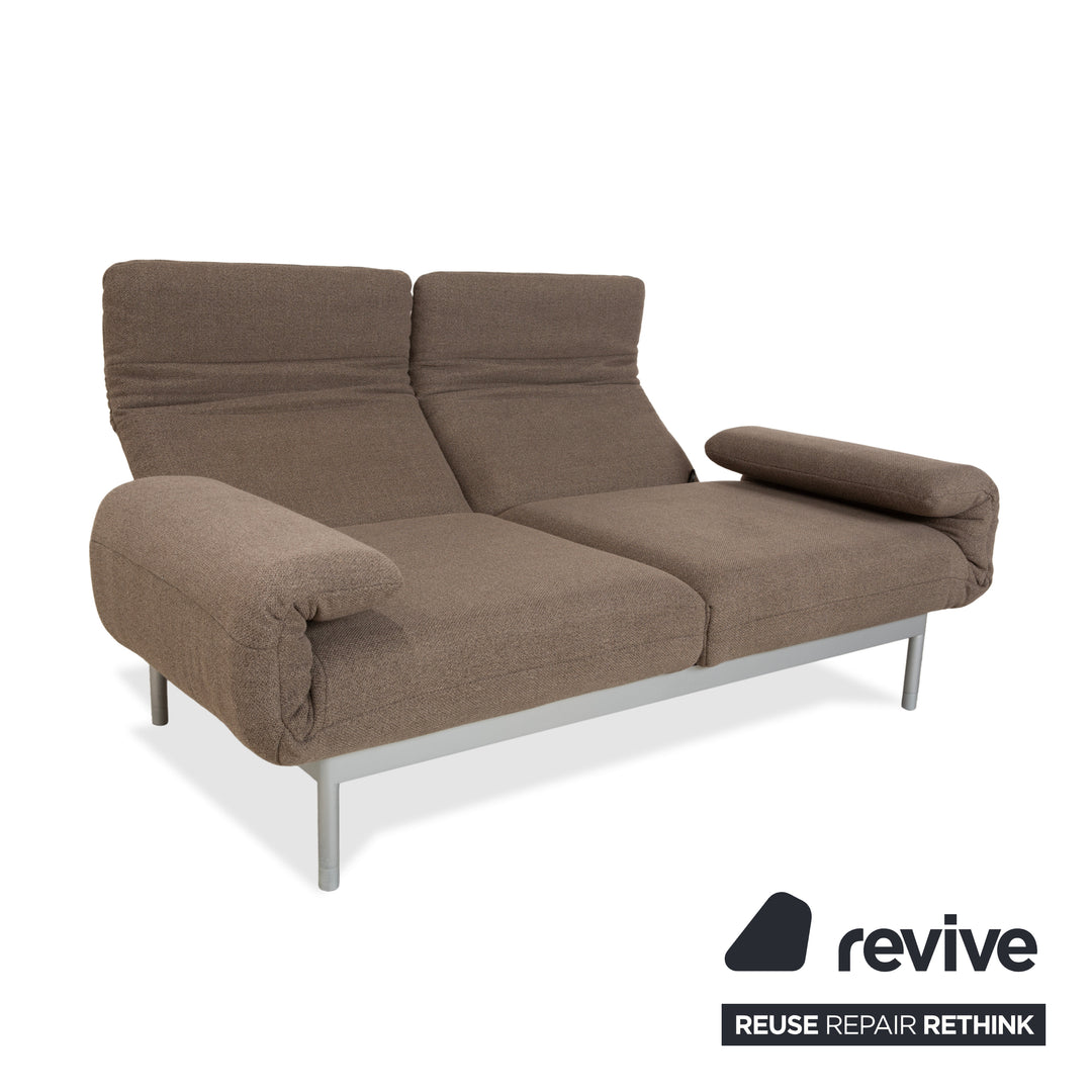 Canapé deux places Rolf Benz Plura en tissu gris à commande manuelle