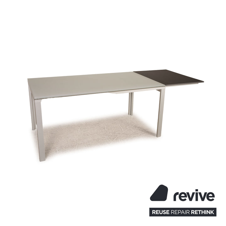 Ronald Schmitt 575 glass table silver dining table function