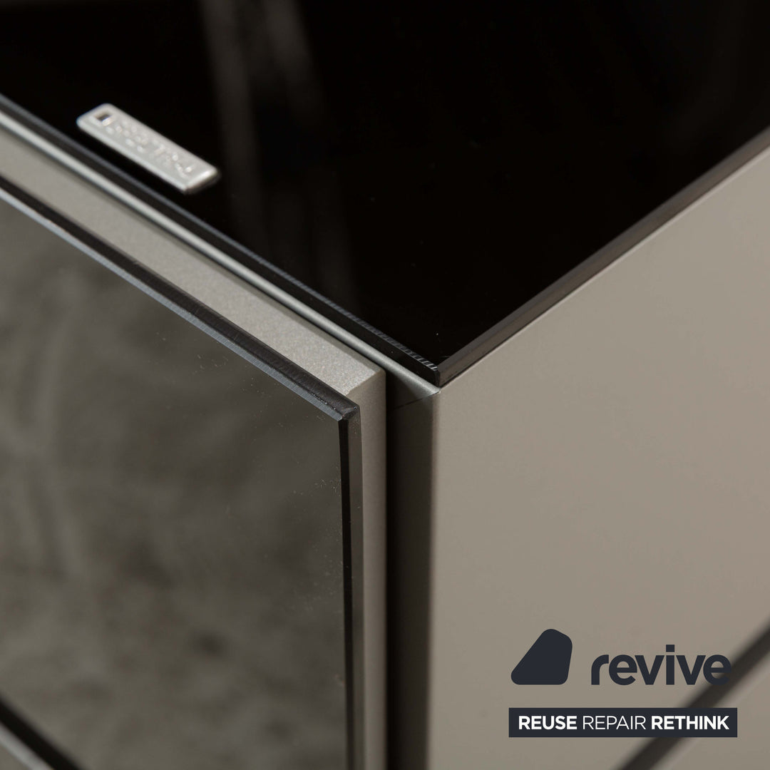 Buffet bas noir en verre Spectral Brick