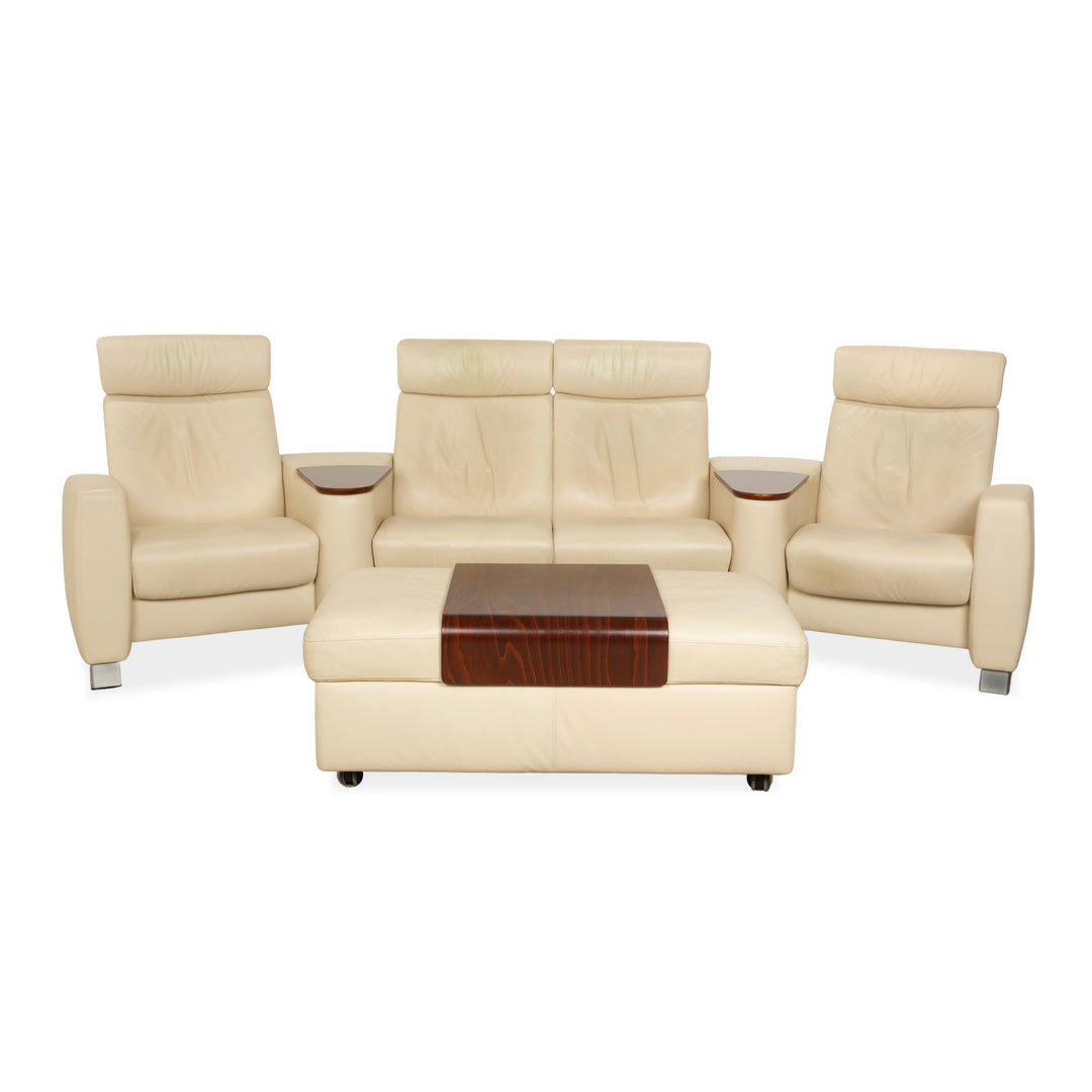 Canapé quatre places Stressless Arion en cuir crème avec compartiment de rangement manuel et pouf, canapé à roulettes
