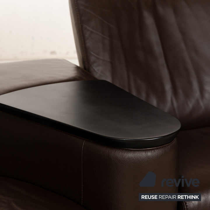 Canapé quatre places Stressless Arion en cuir marron foncé à fonction manuelle