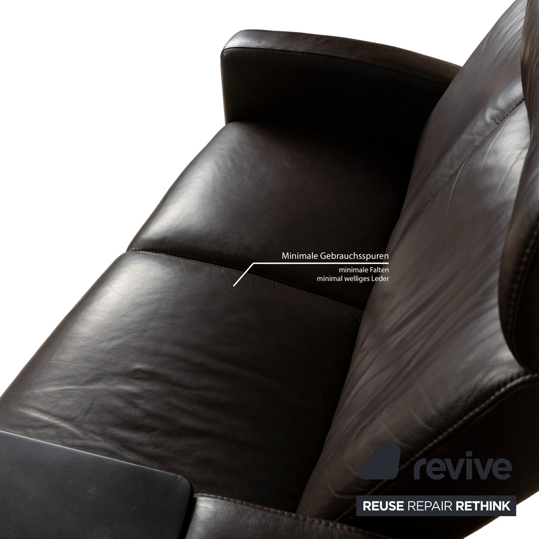 Canapé quatre places Stressless Arion en cuir marron foncé à fonction manuelle