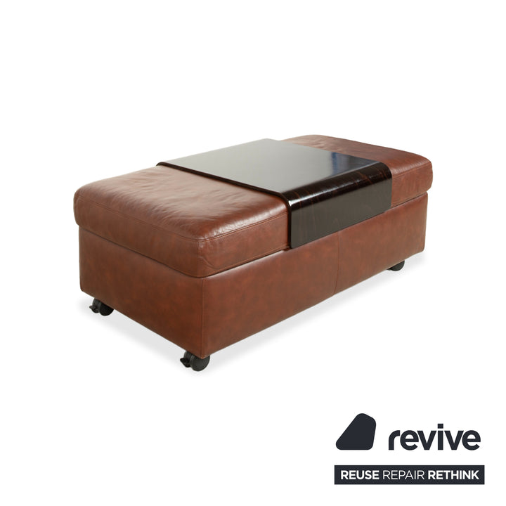 Stressless Arion lederen tweezitsbank met hocker bruin handmatige functie bank couch