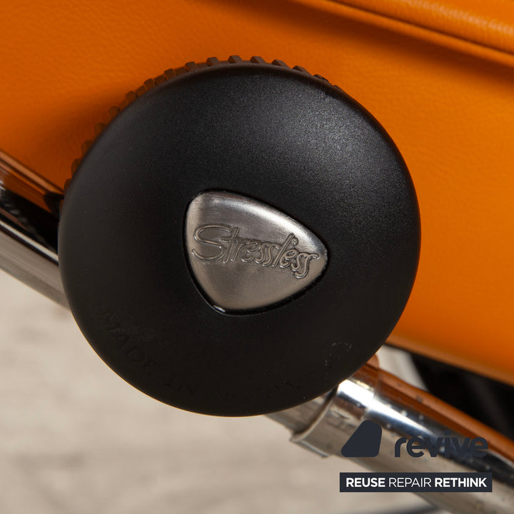 Stressless City Leder Sessel Orange Gelb inkl. Hocker manuelle Funktion