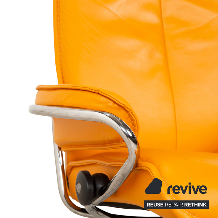 Stressless City Leder Sessel Orange Gelb inkl. Hocker manuelle Funktion