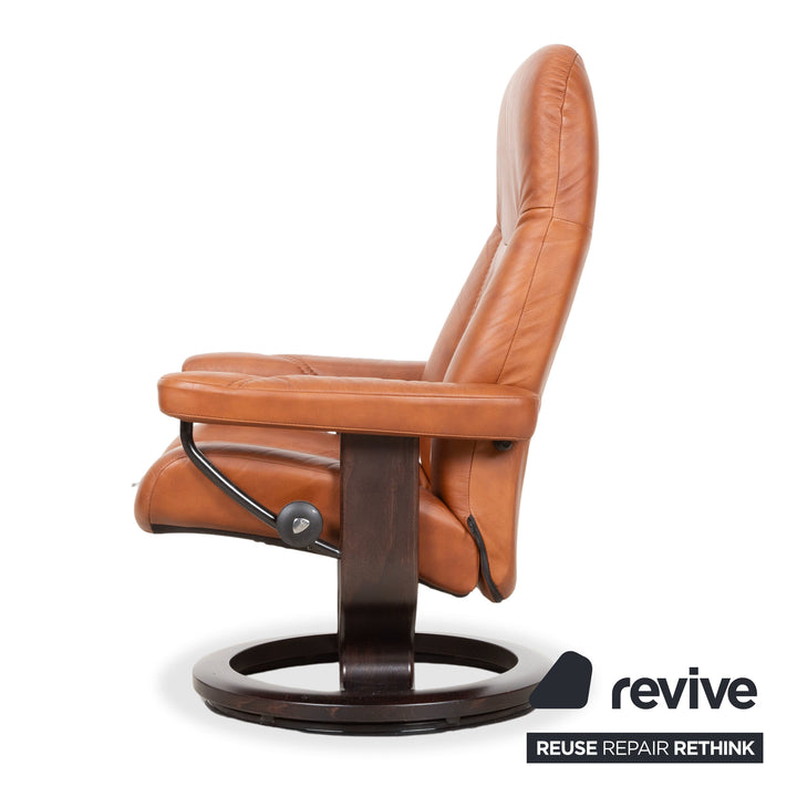 Fauteuil et repose-pieds Stressless Consul en cuir cognac, fonction relax