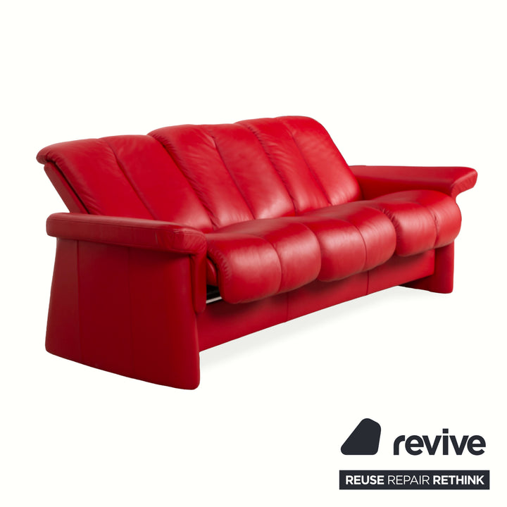 Canapé trois places en cuir rouge Stressless Legend à fonctions manuelles