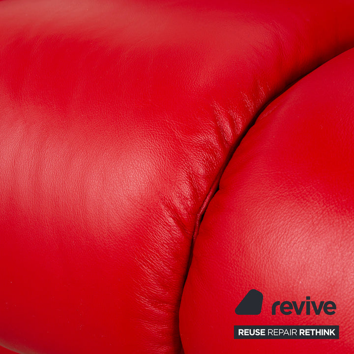 Canapé trois places en cuir rouge Stressless Legend à fonctions manuelles
