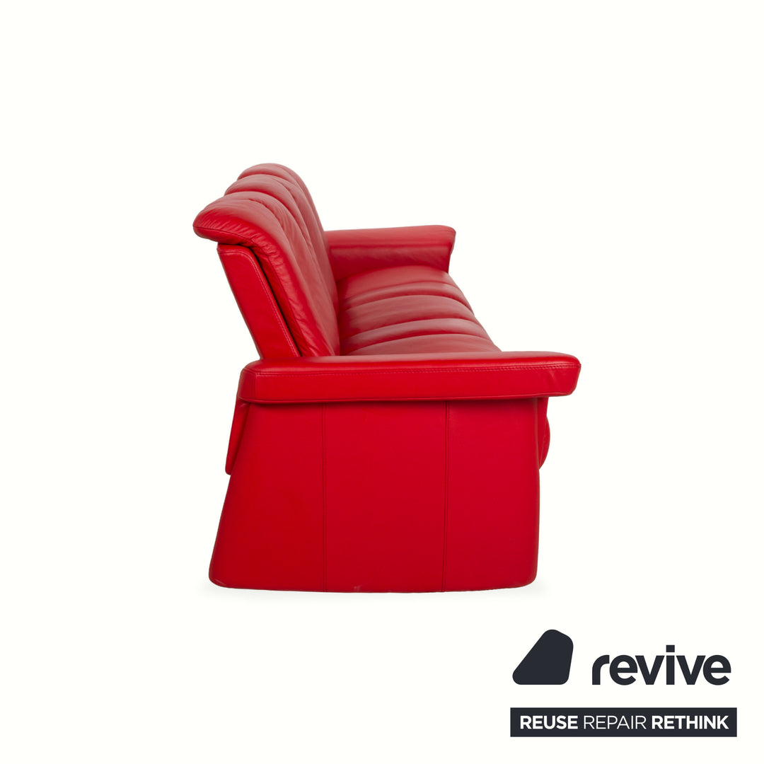 Canapé trois places en cuir rouge Stressless Legend à fonctions manuelles