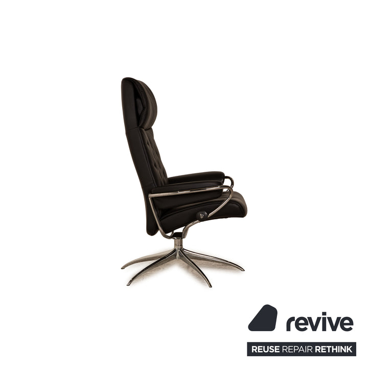 Fauteuil en cuir à dossier haut Stressless Metro noir taille M avec tabouret