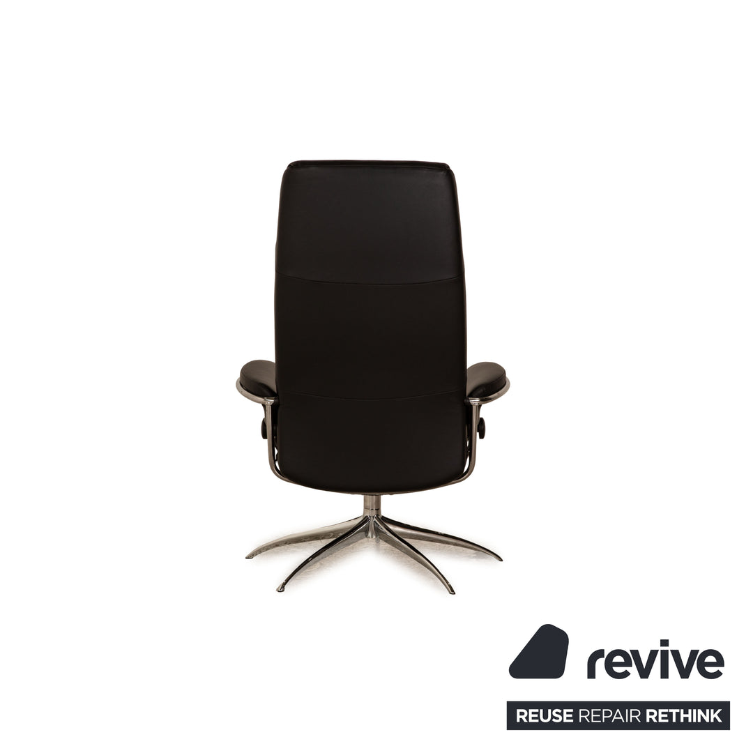 Fauteuil en cuir à dossier haut Stressless Metro noir taille M avec tabouret