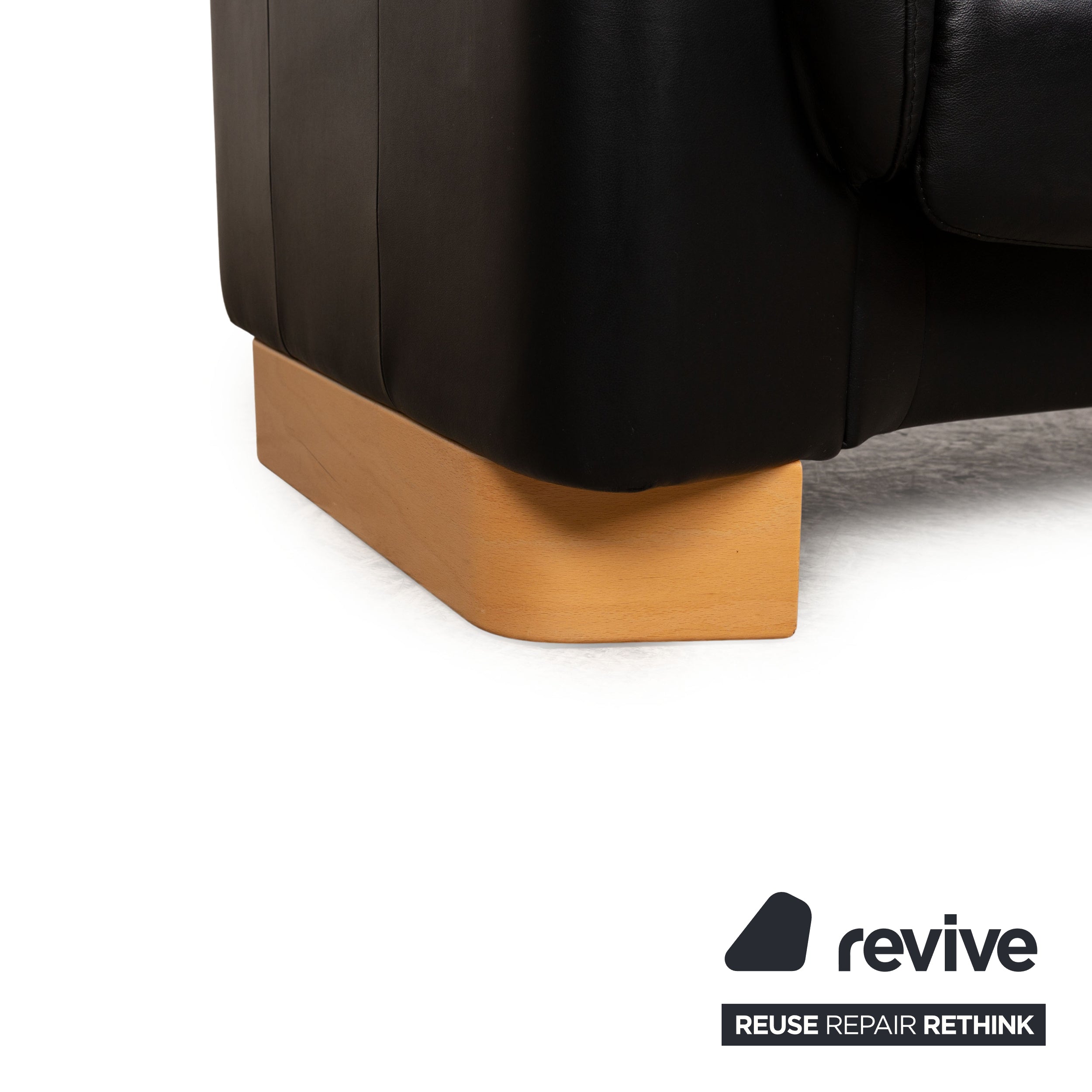 Canapé trois places en cuir noir Stressless Paradise