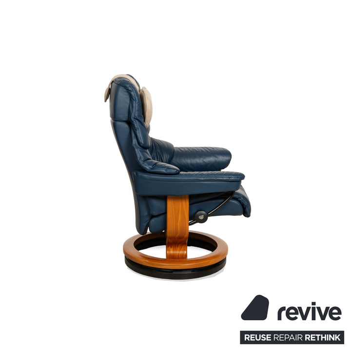 Fauteuil Stressless Reno en cuir bleu marron avec fonction manuelle et tabouret