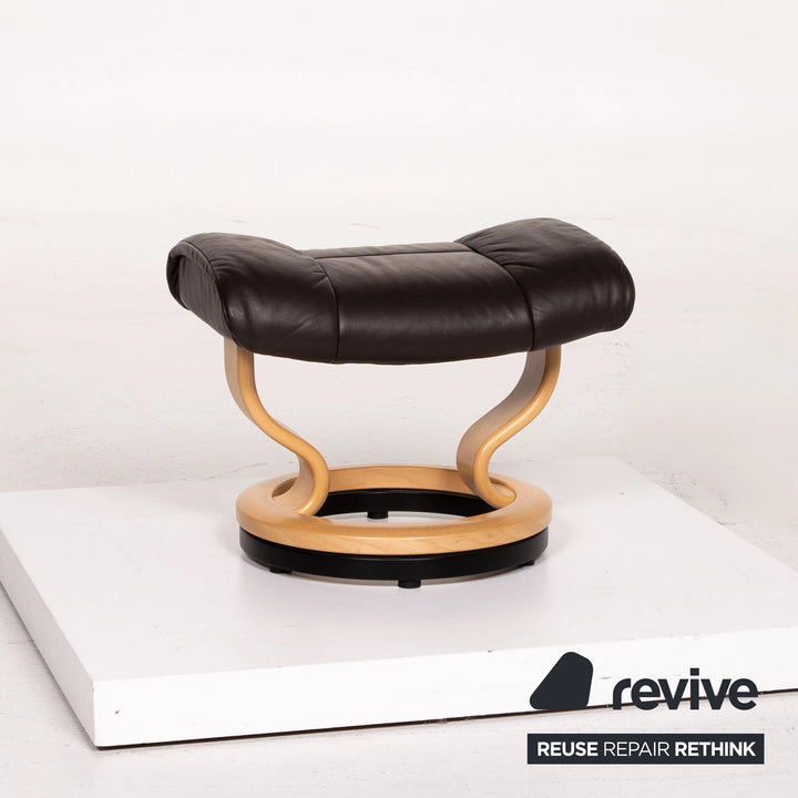 Fauteuil en cuir Stressless Reno marron taille M avec tabouret marron foncé Fonction de relaxation Fonction