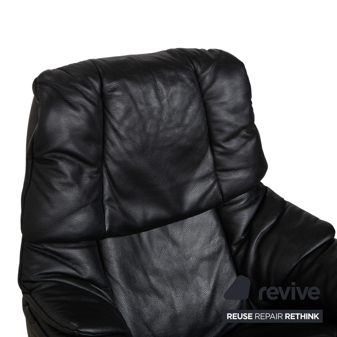 Fauteuil Stressless Reno, taille M, cuir noir, pieds et repose-pieds en hêtre, fonction manuelle