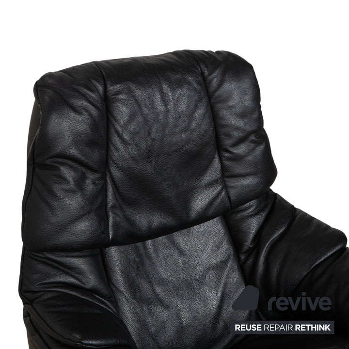 Fauteuil Stressless Reno, taille M, cuir noir, pieds et repose-pieds en hêtre, fonction manuelle
