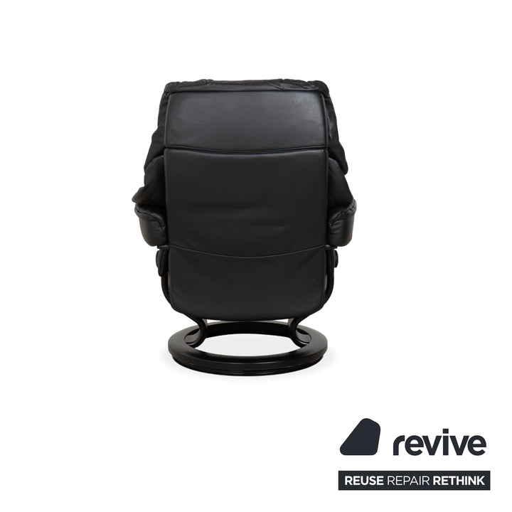 Fauteuil Stressless Reno, taille M, cuir noir, pieds et repose-pieds en hêtre, fonction manuelle