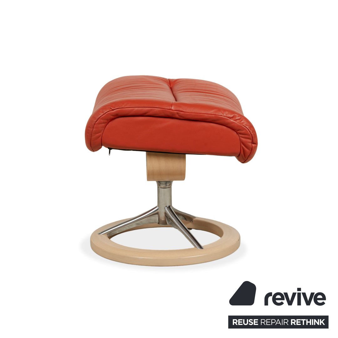 Fauteuil Stressless View en cuir rouge orange, fonction manuelle, y compris la fonction de relaxation du tabouret