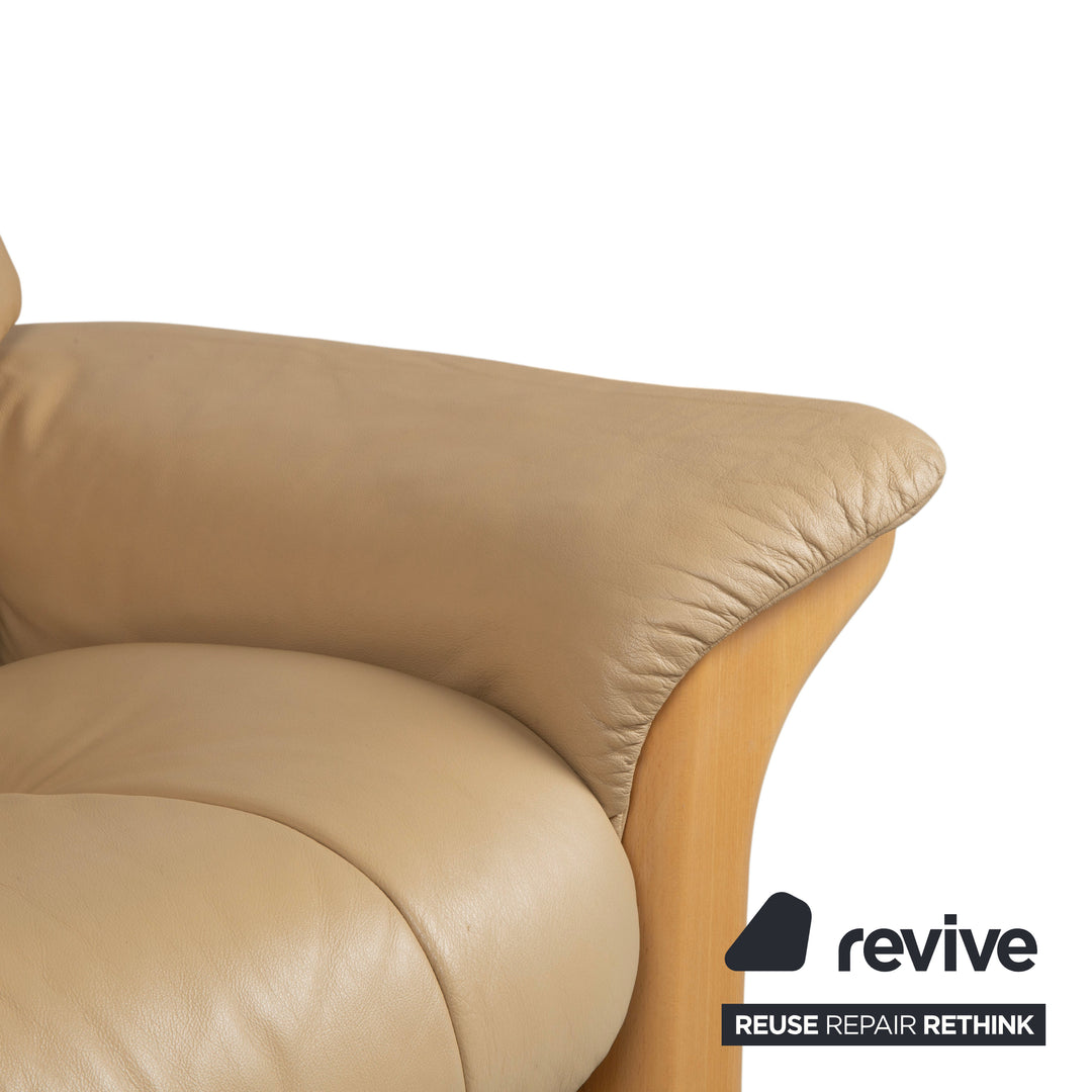 Canapé Stressless Windsor trois places en cuir et bois, beige crème