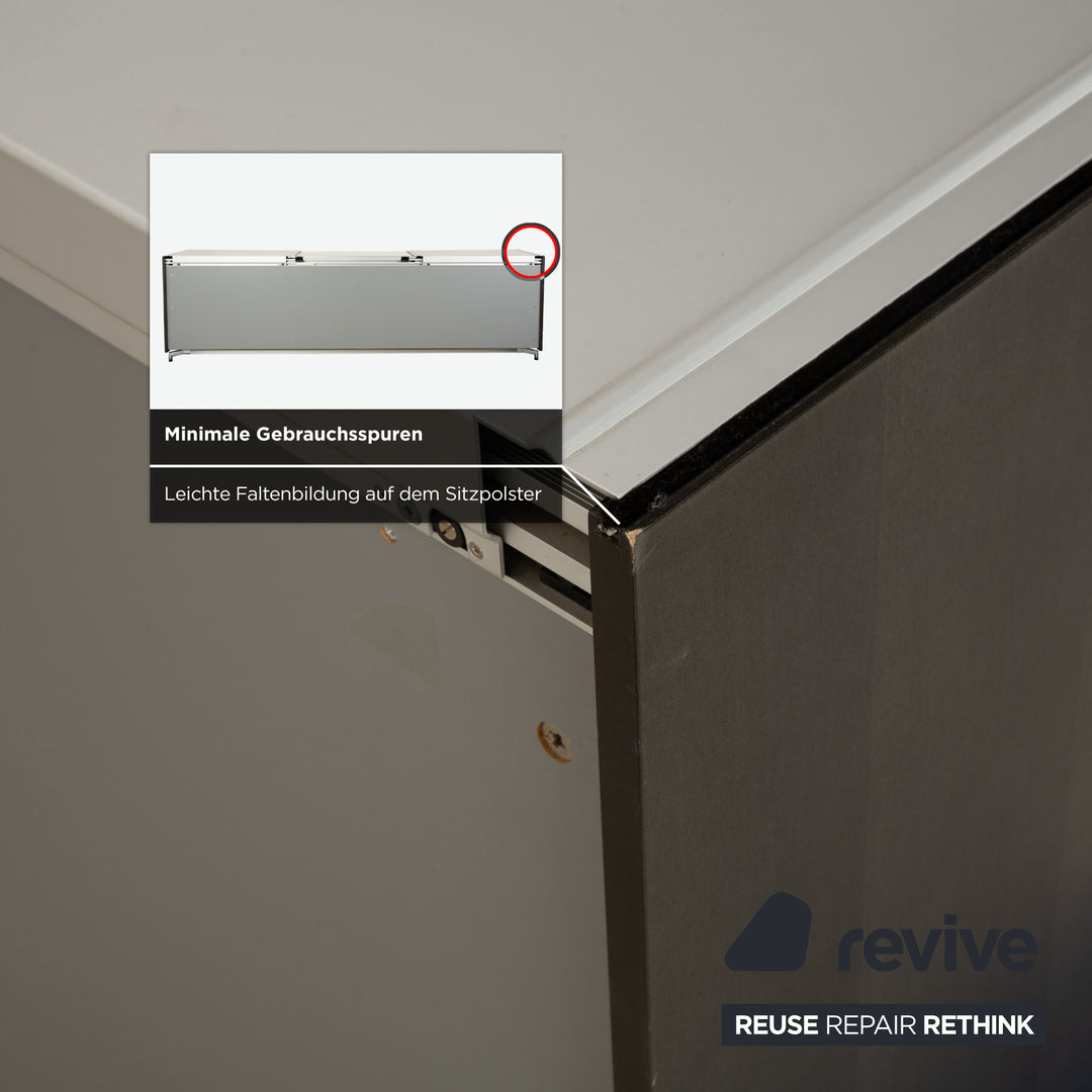 Buffet en métal gris et verre Team by Wellis