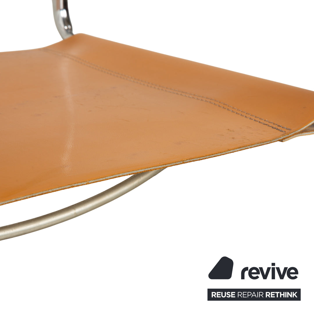 Chaise cantilever en cuir Thonet S 34 marron cognac jaune