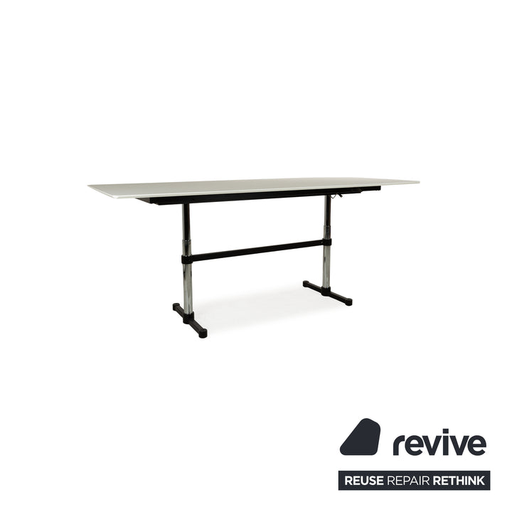 USM Haller Kitos Esstisch Holz Weiß manuelle Funktion 250 x 70-106 x 100 cm