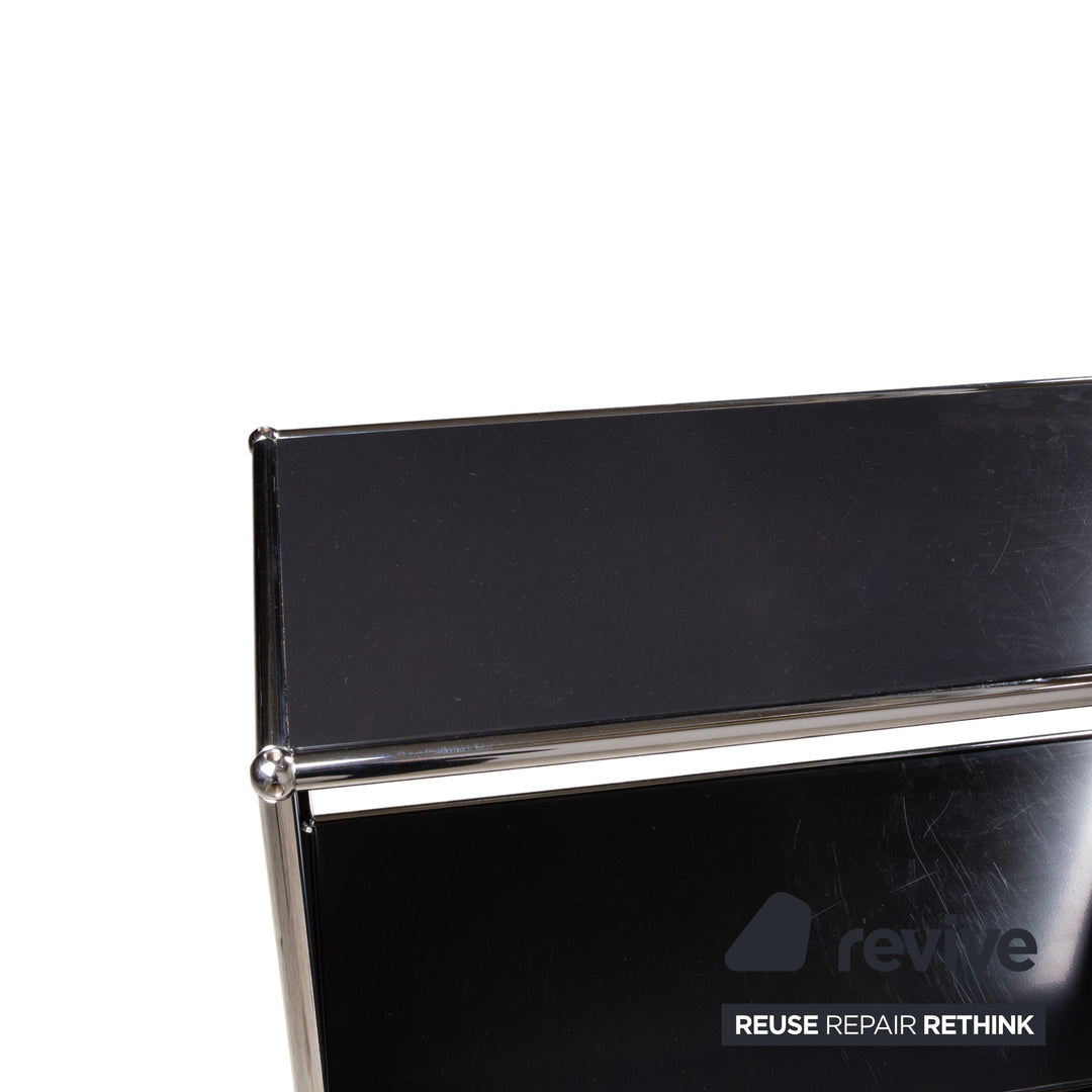 USM Haller Metall Sideboard Schwarz Chrom 2x2 mit einer Klapptür
