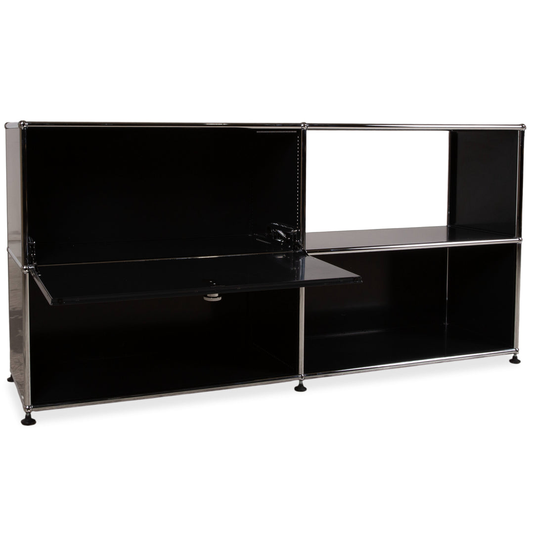 USM Haller Metall Sideboard Schwarz Chrom 2x2 mit einer Klapptür