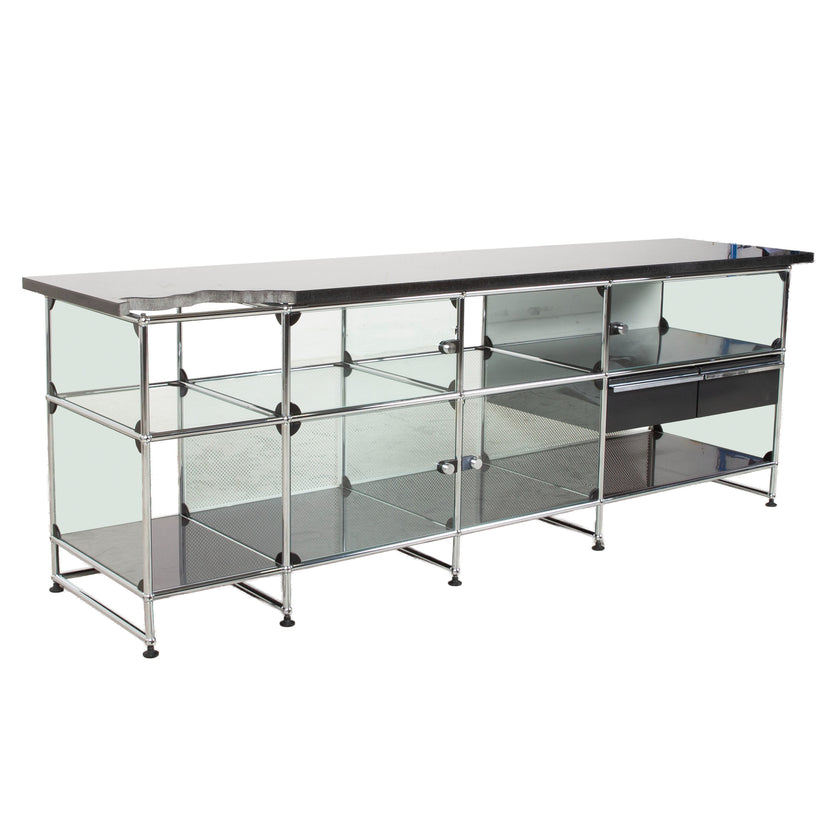 USM Haller Sideboard Schwarz mit selbstgefertigter Granitplatte