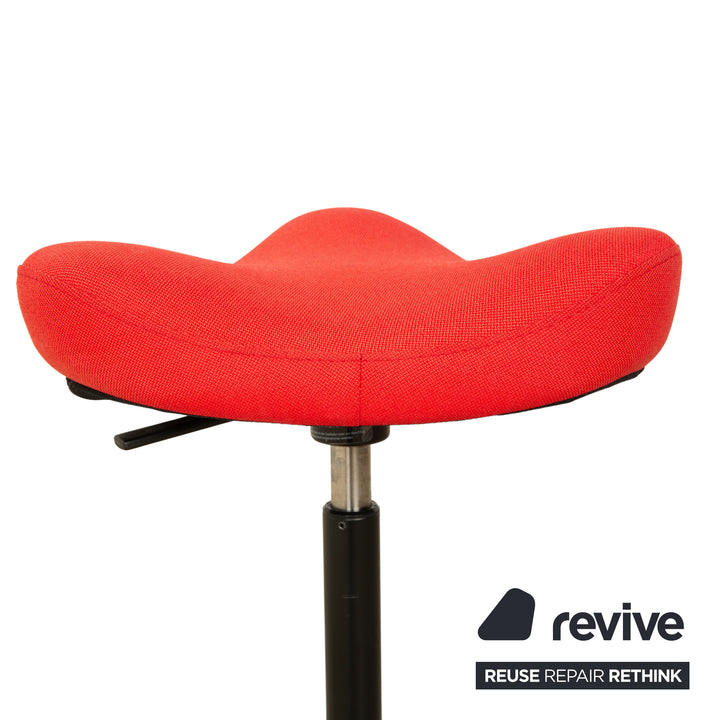 Varier Move Sitz-Steh Hocker Stuhl Rot Revive 634 Basis Natur Braun Holz Esche Bürostuhl by Per Øie