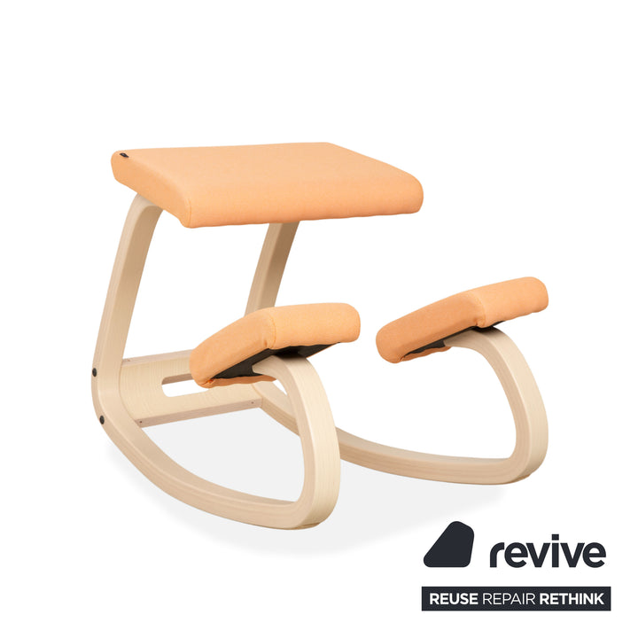 Varier Variable Holz Esche Hocker Natur Stoff Orange Apricot Schwarz