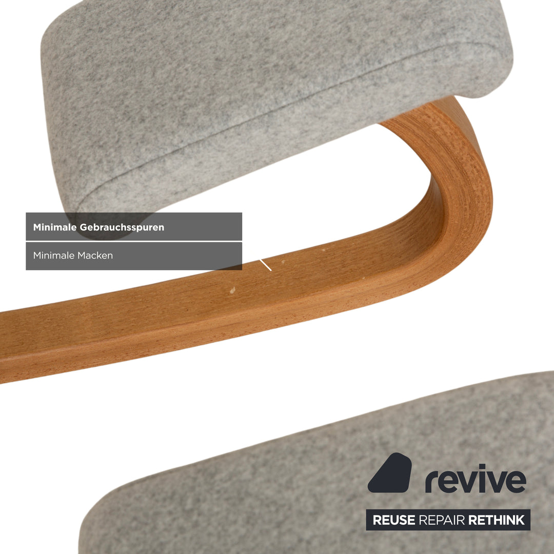 Fauteuil, tabouret, chaise à genoux en tissu variable, gris, bois, marron, feutre.