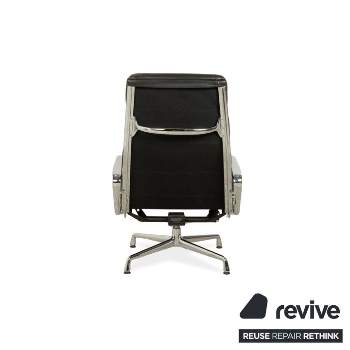 Fauteuil lounge Vitra EA 222 Soft Pad en cuir noir avec fonction pivotante