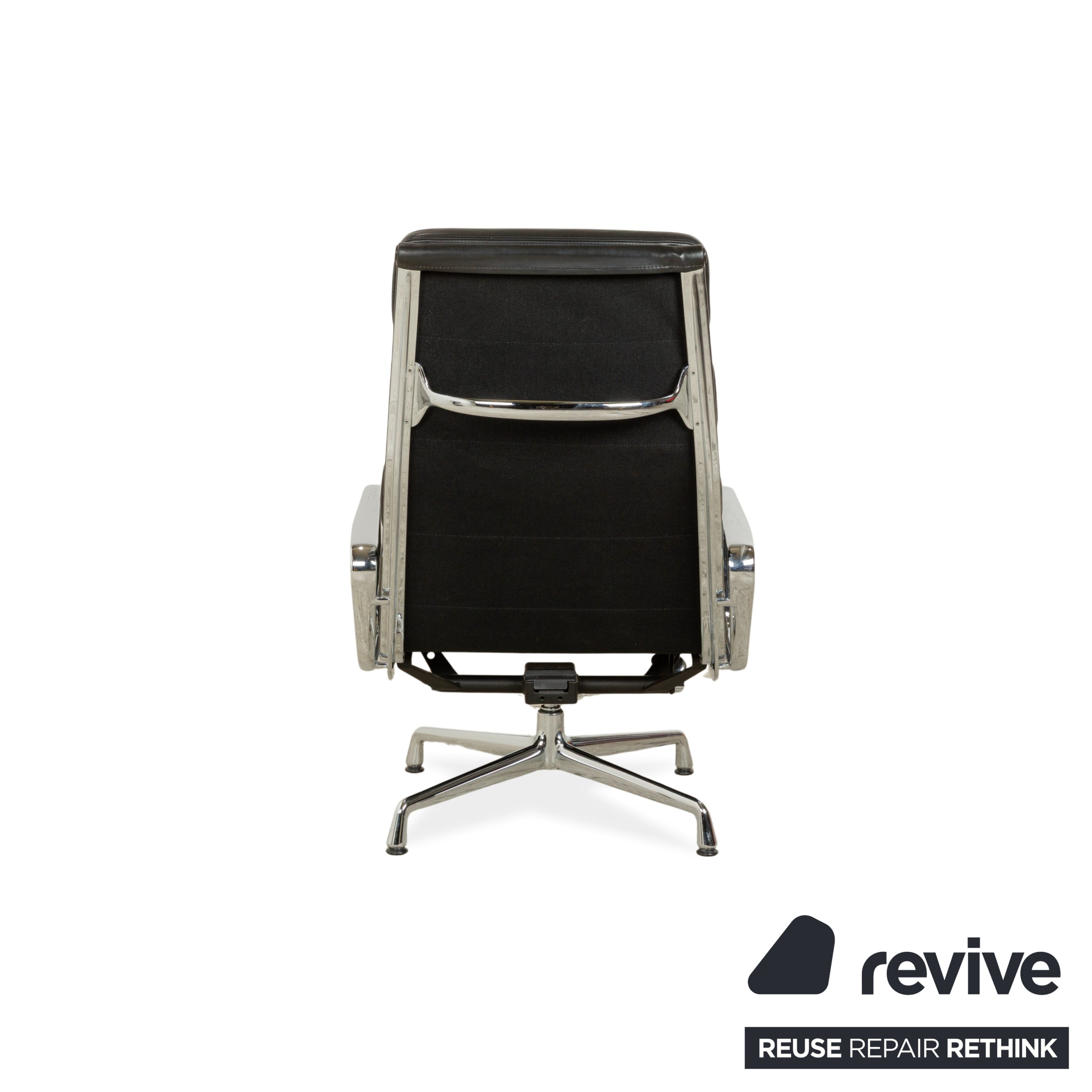 Fauteuil lounge Vitra EA 222 Soft Pad en cuir noir avec fonction pivotante