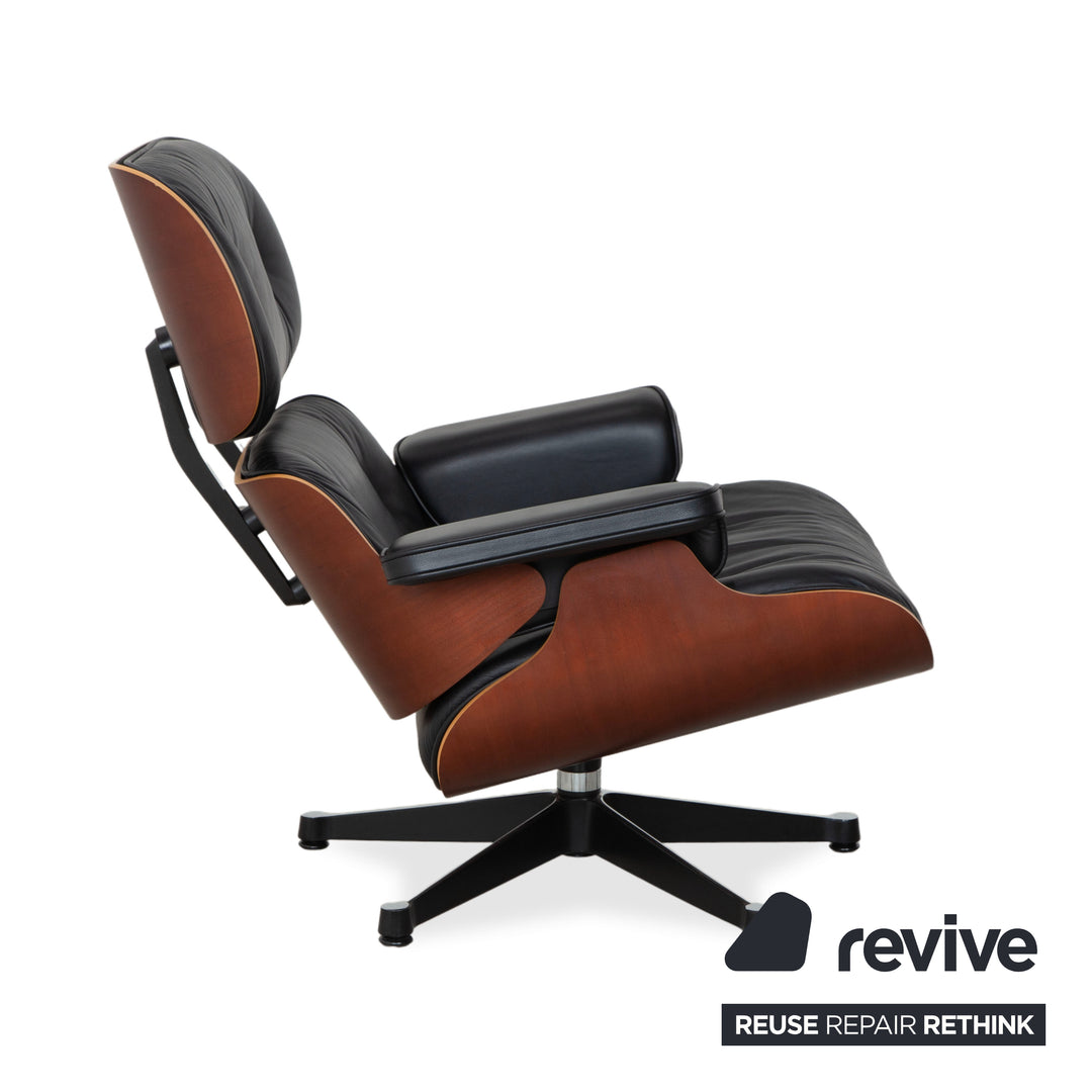 Vitra Eames Lounge Chair inkl. Ottoman Leder Schwarz Holz Rot Braun Kirschbaum Charles & Ray Eames