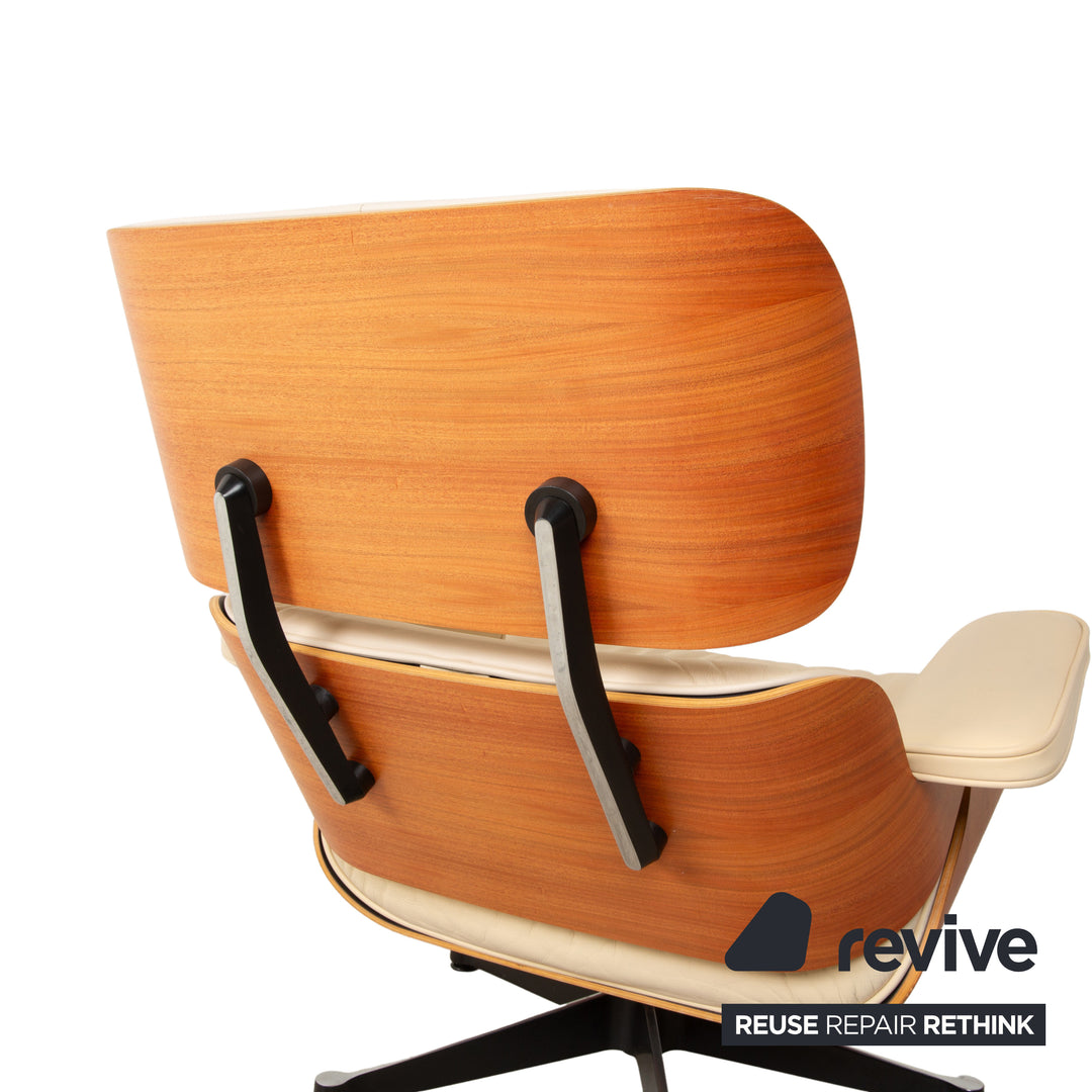 Vitra Eames Lounge Chair Leder Creme Beige inkl. Ottoman