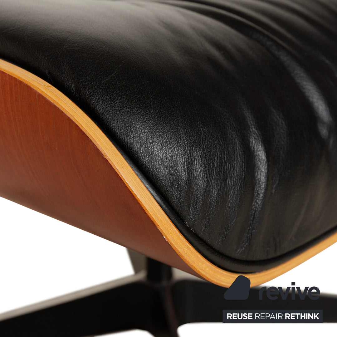 Vitra Eames Lounge Chair Leather Armchair Black including Ottoman