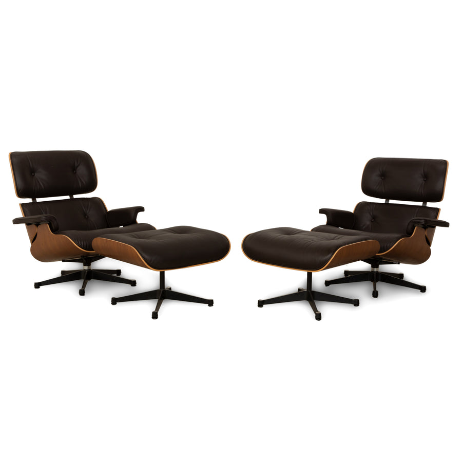 Ensemble de 2 chaises Vitra Eames Lounge avec ottoman en cuir marron foncé, fonction manuelle
