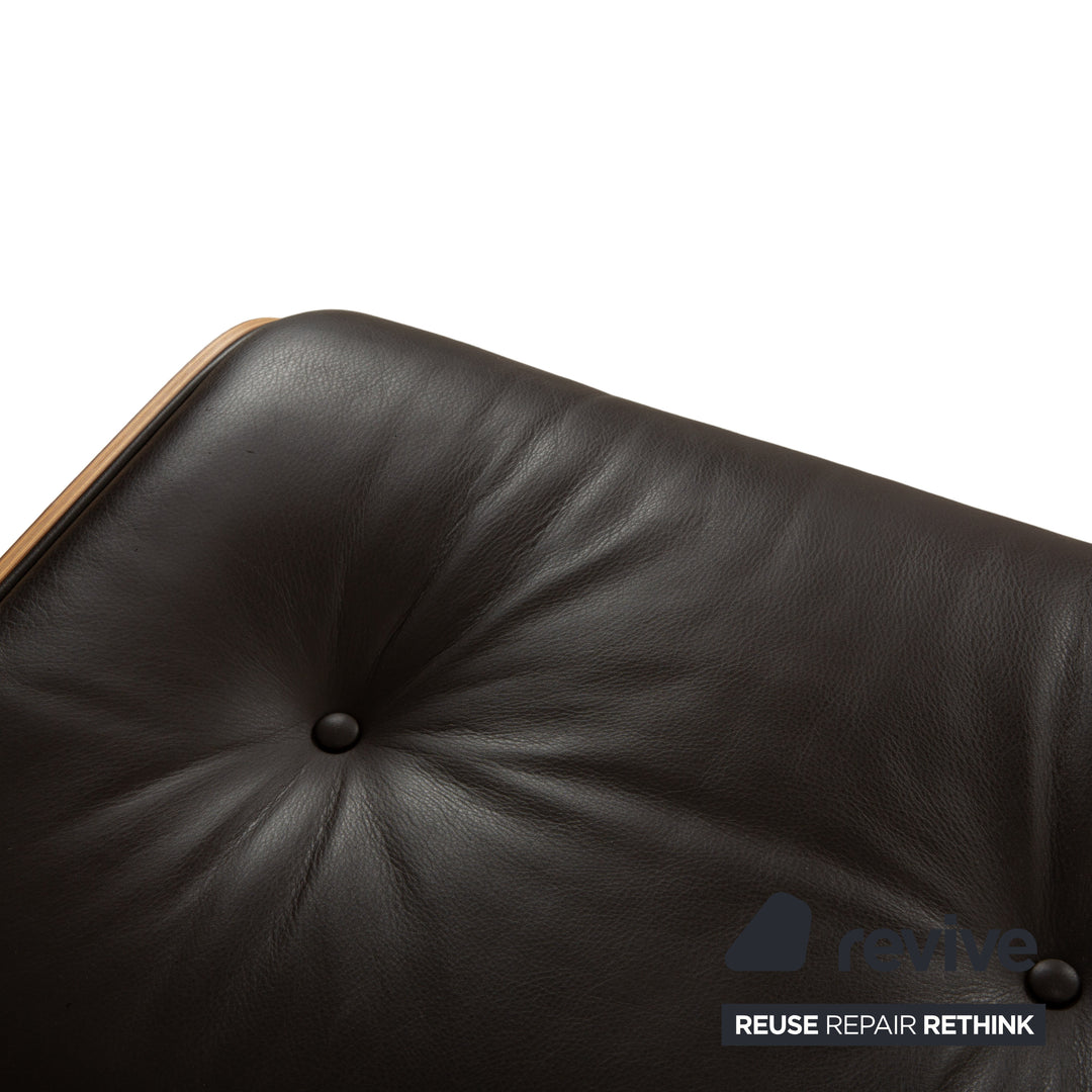 Ensemble de 2 chaises Vitra Eames Lounge avec ottoman en cuir marron foncé, fonction manuelle