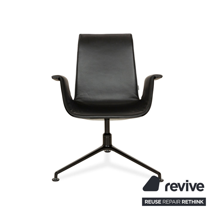 Fauteuil pivotant en cuir noir Walter Knoll FK