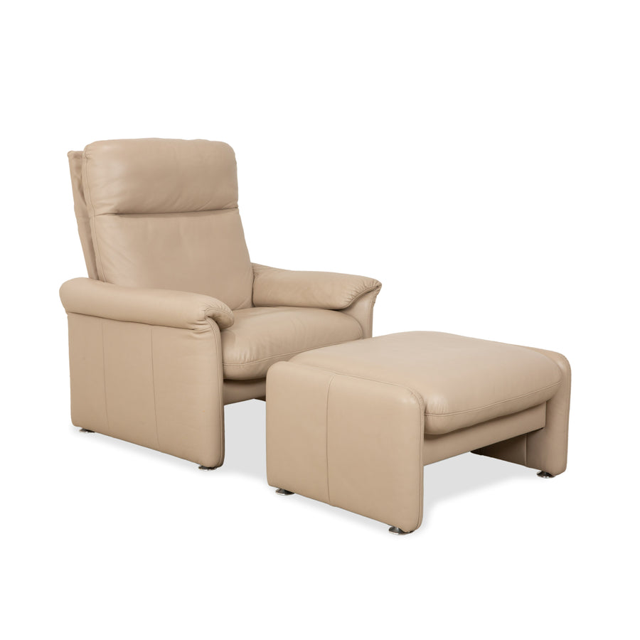 Fauteuil en cuir Willi Schillig Ergoline avec tabouret, canapé beige crème, fonction manuelle