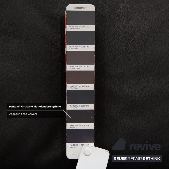 Canapé d'angle Willi Schillig en cuir Sherry, gris anthracite foncé, à réglage manuel.