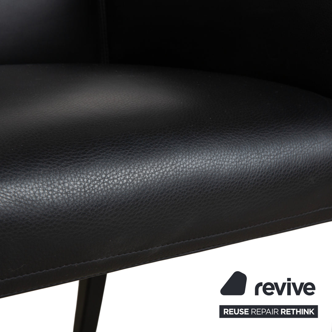 Chaise de salle à manger en cuir noir Alma de Wittmann